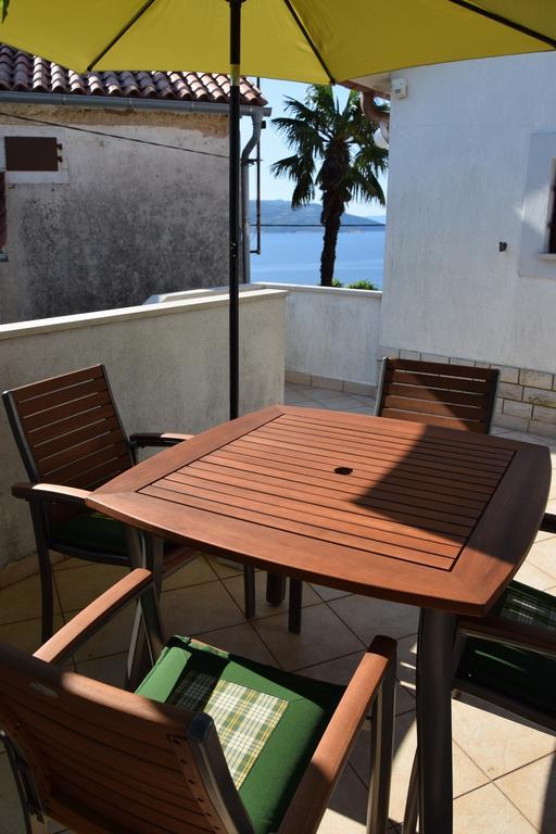 Apartment Marija With Terrace Brseč Oda fotoğraf