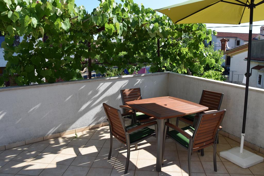 Apartment Marija With Terrace Brseč Dış mekan fotoğraf